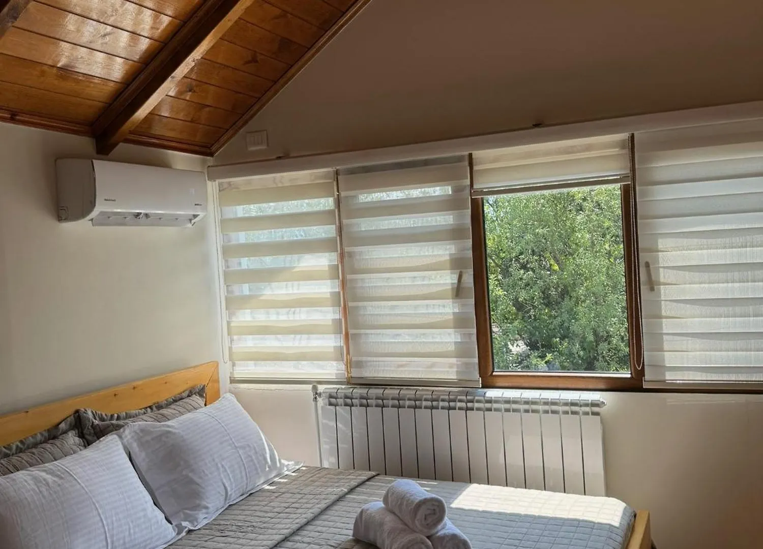 Villa Sana Rooms Пермети Гостевой дом