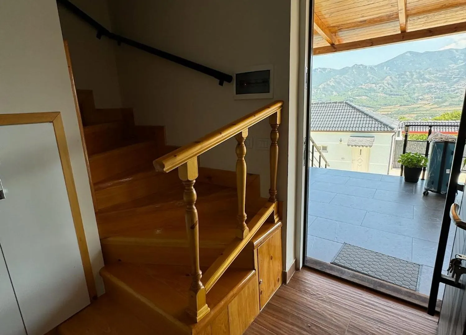 Villa Sana Rooms Пермети Гостевой дом